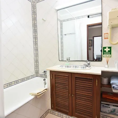 Must Over The Sea Armação de Pêra